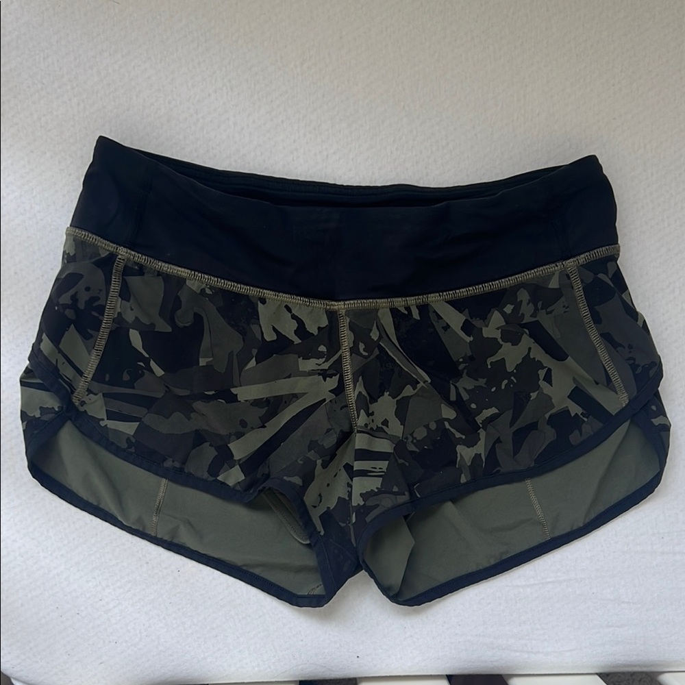 Lululemon low rise 2.5”inseam  Green and Black Athletic Shorts